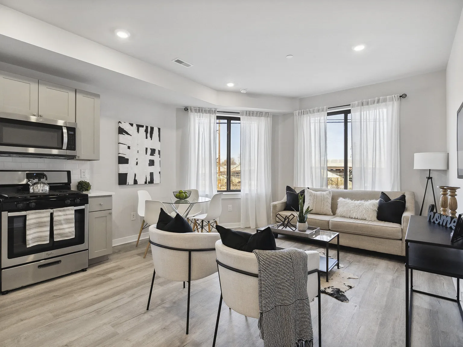 731 N 35th Street Townhomes — Photo 3