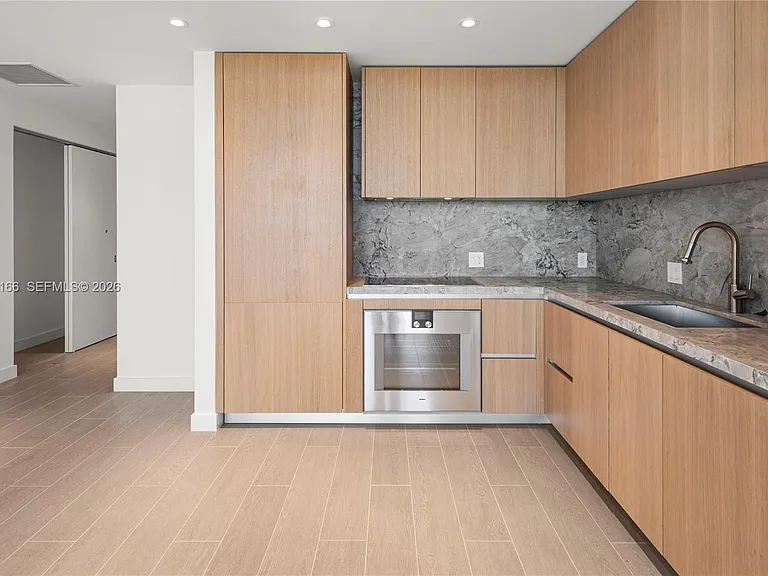 500 Alton Rd #908 — Photo 13