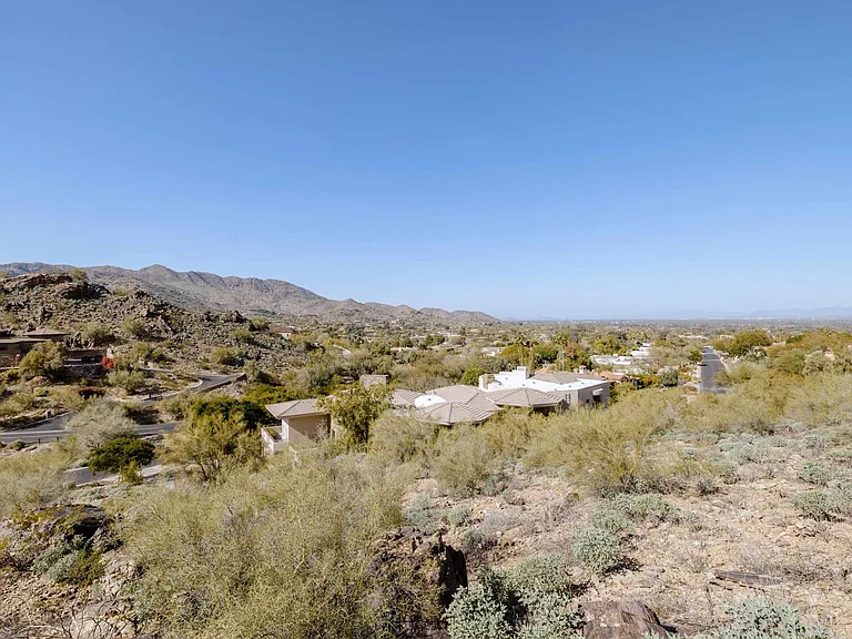 7451 N Las Brisas Ln — Photo 40