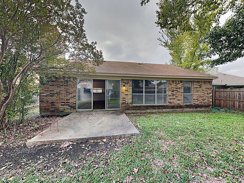 1st image of 4633 Greenfern Ln