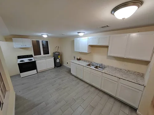 1315 Johnson St Photo 1