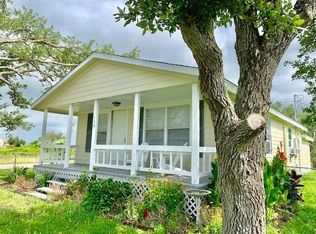 139 Palmetto Point Rd, Rockport, TX 78382