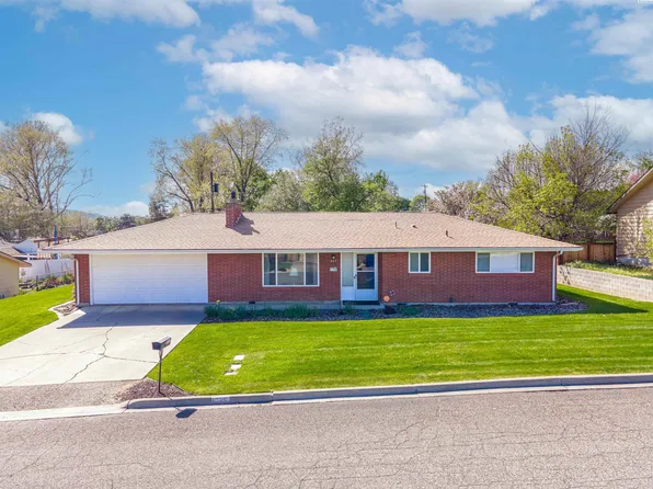 935 Parkside Dr, Prosser, WA 99350