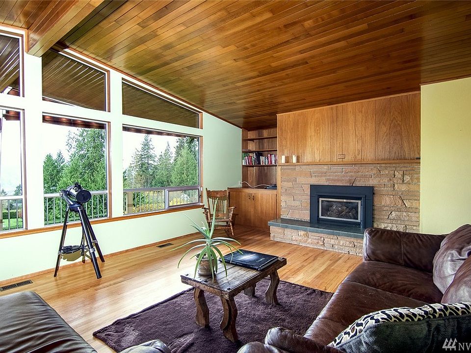 1st image of 5528 231st Ave SE