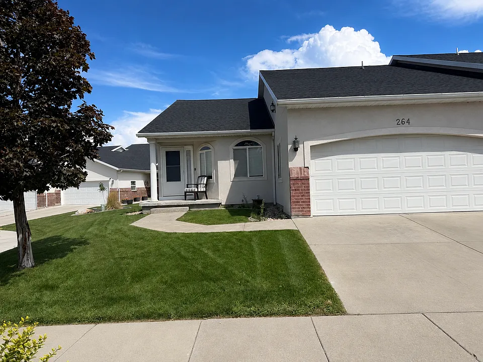 264 N Home Towne Ct