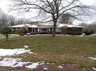 9 Foxwood Rd, Bear Creek Township, PA 18702