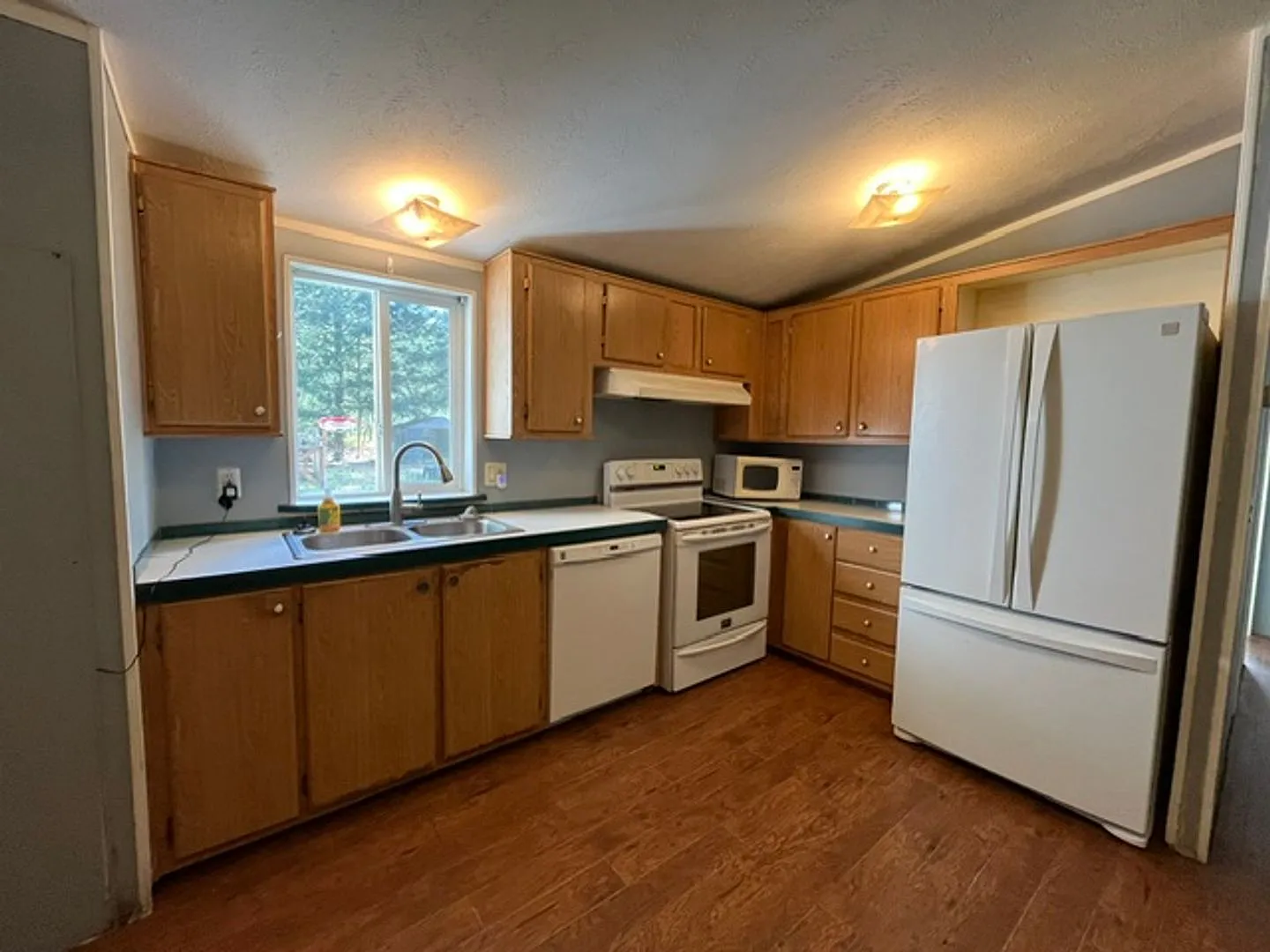 North Deer Park - 3 bedroom, 2 bathroom single family home on 10 Acres! Available Now! — Photo 3
