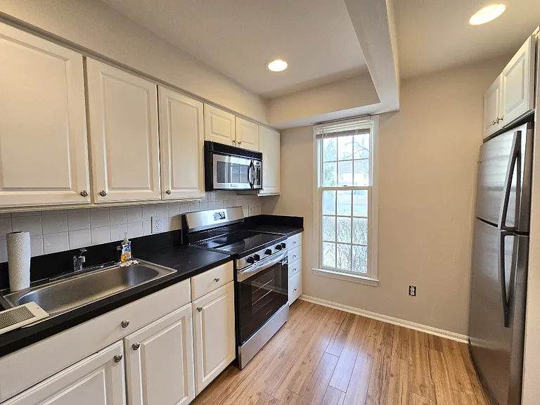 191 Jamestown Rd — Photo 6