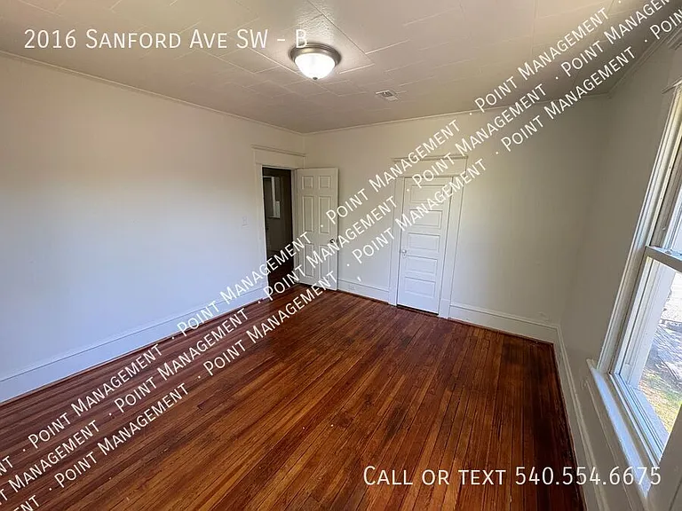 2016 Sanford Ave SW #B — Photo 2