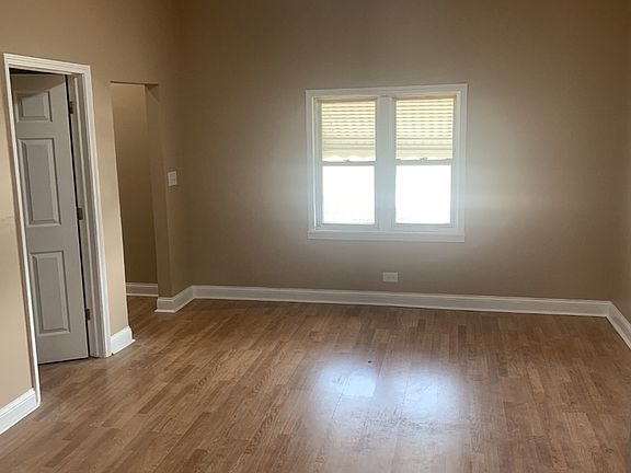 2nd image of 5524 S Wells St