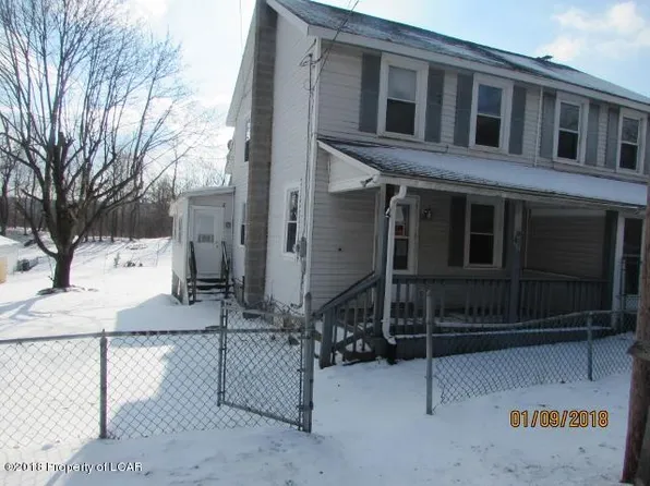 43 Main St, Freeland, PA 18224