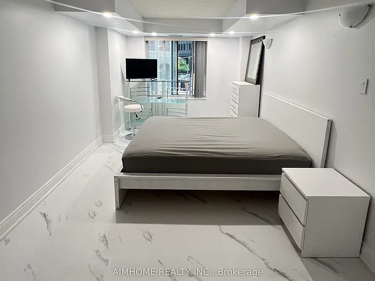 33 University Ave #207 — Photo 14