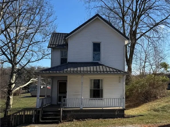 1130 S 13th St, Coshocton, OH 43812