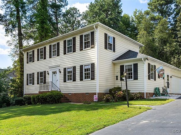 2nd image of 2348 Lancashire Dr