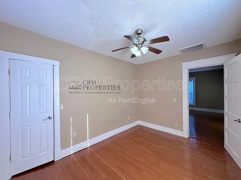 1021 S Purdum St — Photo 15