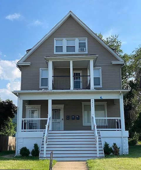 3411 Fairview Ave — Photo 1
