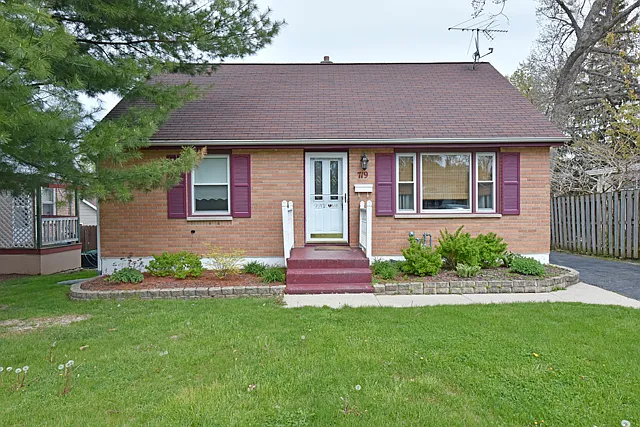 719 College Ave photo 1