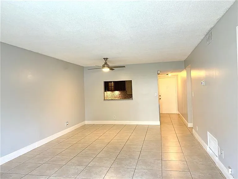 2830 Riverside Dr #102-3 — Photo 8