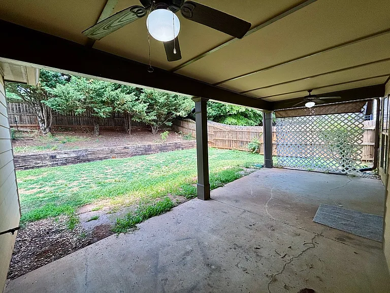 4668 Hidden Creek Dr — Photo 26