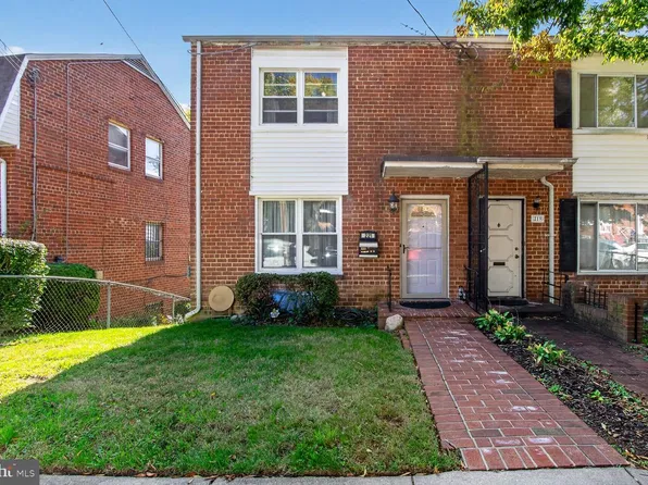 221 Nicholson St NE, Washington, DC 20011