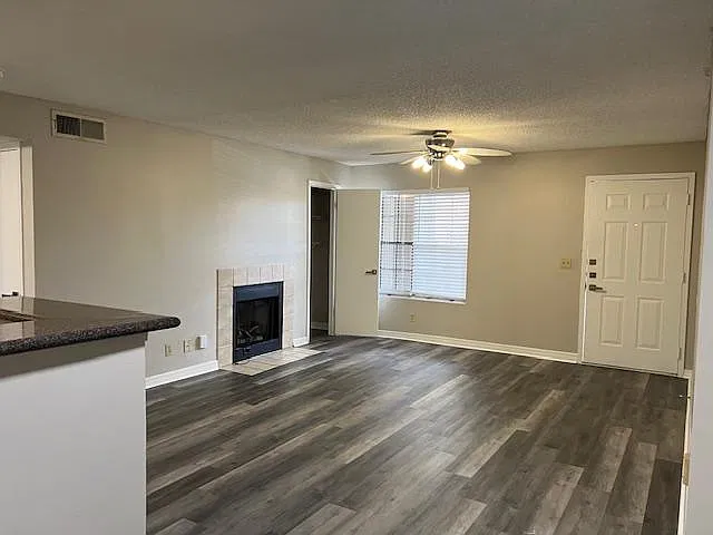1 bed, 775 sqft, $1,375 — Photo 4
