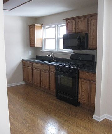 3rd image of 608 Maryland Ave