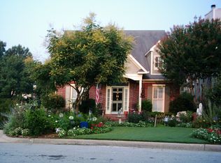 515 Meadow Ridge Cir, Birmingham, AL 35242