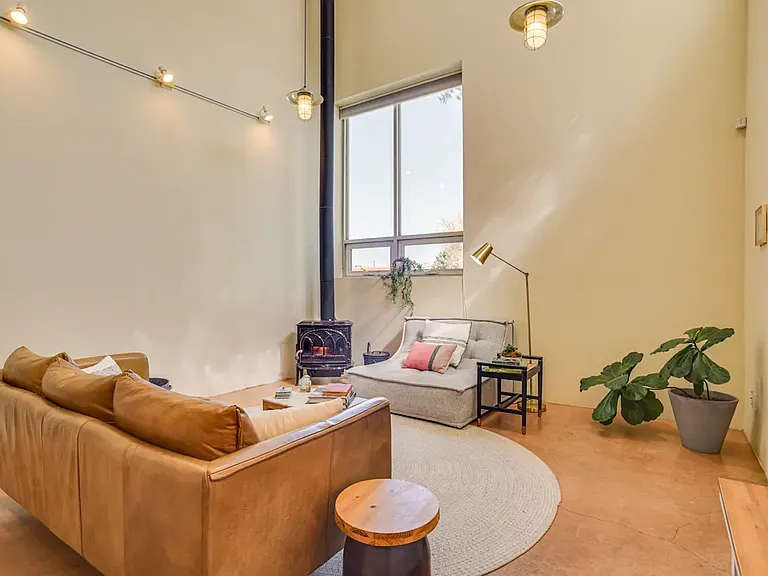 812 Calle Saragosa #B — Photo 5
