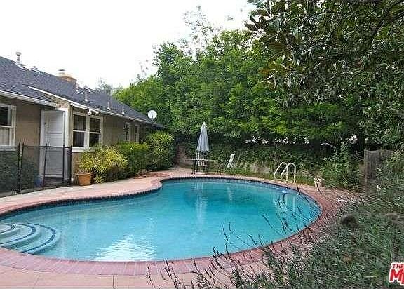 2nd image of 3648 Goodland Dr