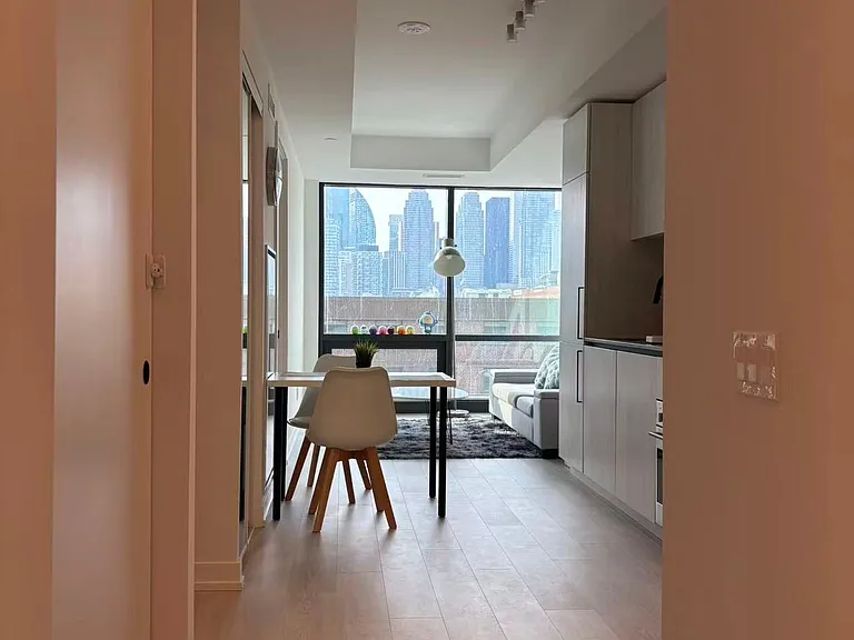 35 Parliament St #823 — Photo 6