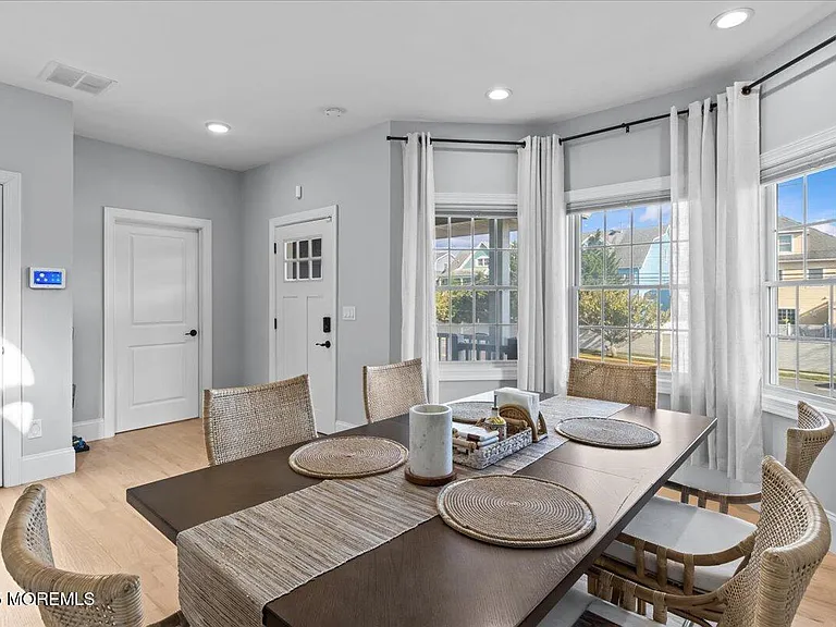 1613 Ocean Ave — Photo 6