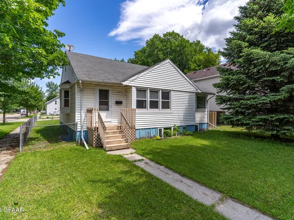 1524 4th Ave N, Grand Forks, ND 58203