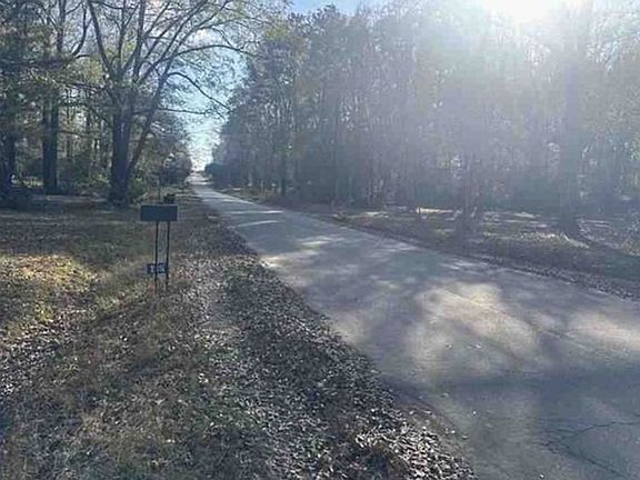 Exterior Neighborhood (street photo)