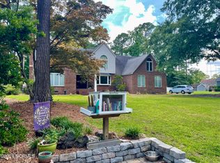 408 Alderson Rd, Washington, NC 27889