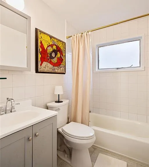 2700 Brook Park Way — Photo 32