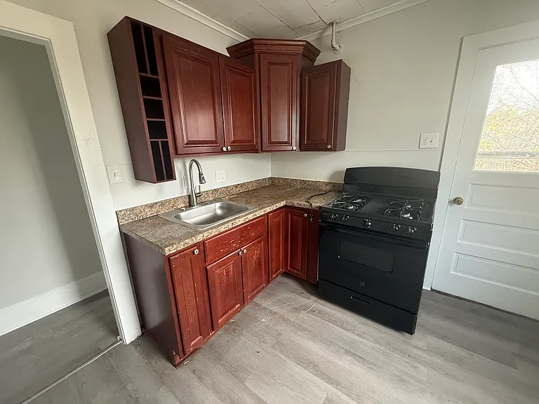 804 Ash St #3 — Photo 11