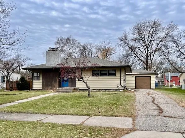 918 Lake St, Alexandria, MN 56308