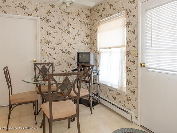 5th image of 993B Argyll Cir