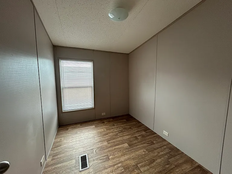 213 Riviera Courts Dr — Photo 6