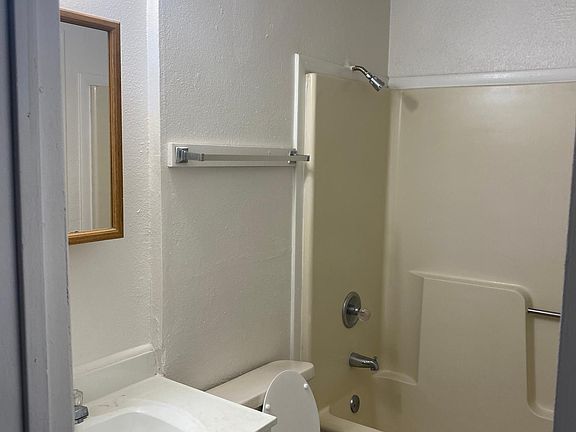 3rd image of 1702 Mineral Wells Hwy APT 201