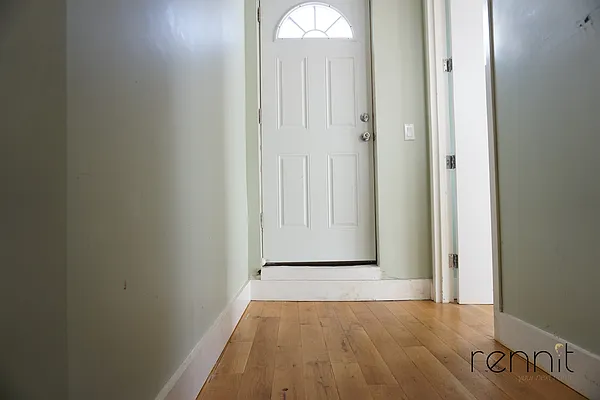 Rented by Rennit Inc. | media 30