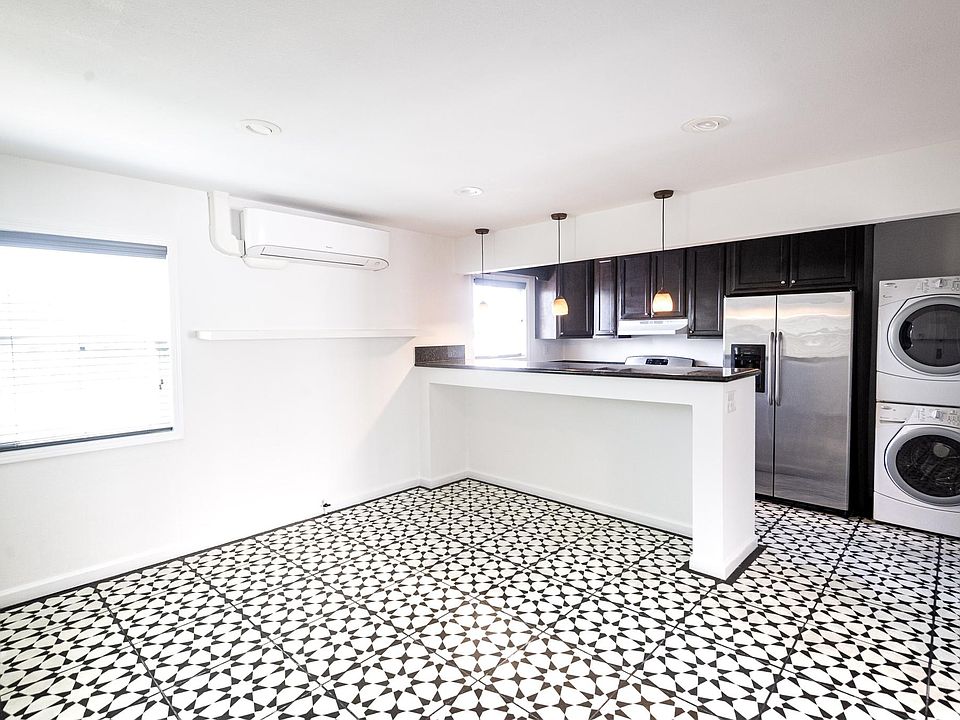 Livingroom fro Entranceway Lights on