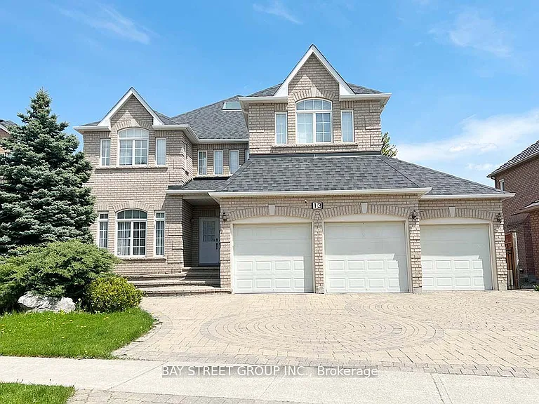 13 Pembrooke Rd — Photo 1