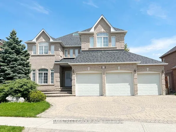 13 Pembrooke Rd, Markham, ON L6C 2L2