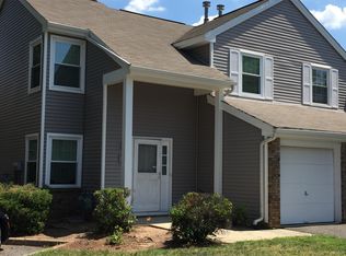 92 Renaissance Ln, New Brunswick, NJ 08901