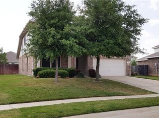 113 Roundup Rd, Waxahachie, TX 75165