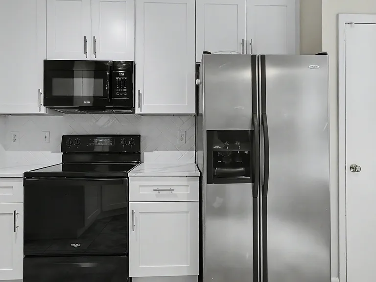10225 Cove Ledge Ct — Photo 13