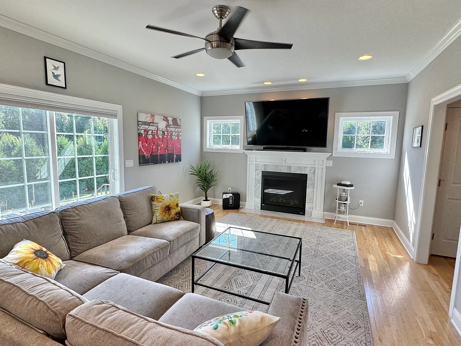 4 bed, 3.5 bath, 2800 sqft, $6,495 — Photo 4