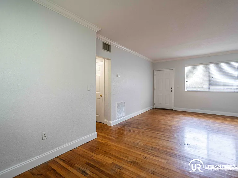 75 S Shore Dr #4B — Photo 10