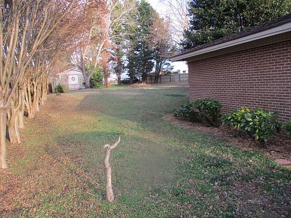 4th image of 109 Michael Dr